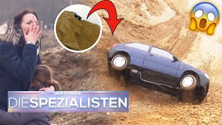 quotScheie der rutschtquot😱 Auto stürzt mitsamt Frau die Kiesgrube hinab 😖  Die Spezialisten  SAT1 [upl. by Ainav]