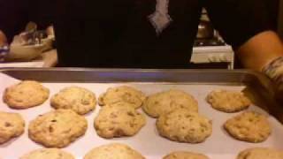 HOW TO BAKE COOKIES [upl. by Uriia]