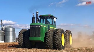 JOHN DEERE 8850 Tractor Working on Spring Tillage [upl. by Henryetta]