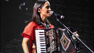 El presente  Julieta Venegas en vivo desde el zócalo capitalino FestivalPorLaIgualdad 💜CDMX [upl. by Friedland]