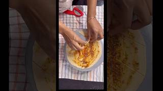 पनीरच्या भाजीबरोबर हा पराठा भारी लागतो marathi marathirecepi recipe ytshorts shorts [upl. by Anec]