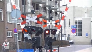 Spoorwegovergang Enschede  Dutch railroad crossing [upl. by Dari62]