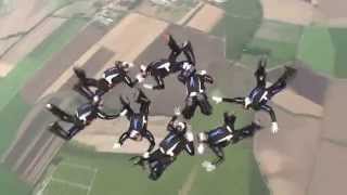 VOL RELATIF 8 saut6 Champ Monde TCHEQUIE FFPARACHUTISME 2014 Video courtesy of FAI [upl. by Ateekram]