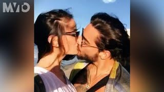 El romántico beso de Maluma a Natália Barulích  The MVTO [upl. by Ignatzia611]