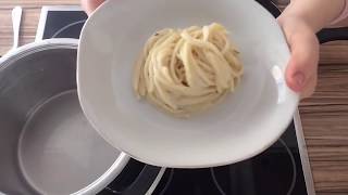 Spaghetti mit Käse Sahne Soße  Parmesan Nudeln [upl. by Hairakcaz]