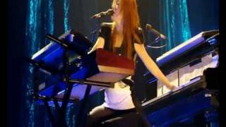 Tori Amos Live In Paris  Lady In Blue Version 2 [upl. by Tempest31]