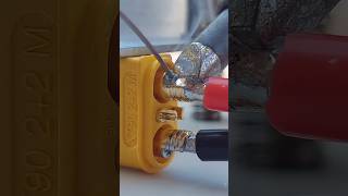 The process of welding 8awg silicone wire on the plug of xt90iSolderelectricianshorts [upl. by Persson]