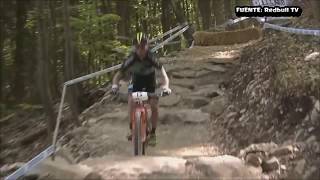 GRAVÍSIMA CAÍDA de Mathias Flügicker en la 2a prueba de la Copa del Mundo de UCI MTB en Albstadt [upl. by Sidman]