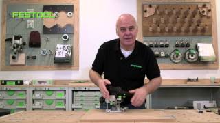 Instellen van de Festool bovenfrees OF 1010  Festool NL [upl. by Atilal570]