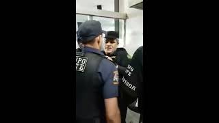 Agente Penitenciário Saca Arma Pra Vigilante Dentro De Um Hospital Público em Anápolis Goiás [upl. by Inaja]