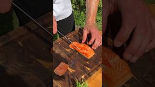 LACHSFILET MIT SCHNITTLAUCH UND ZITRONE VOM GRILL [upl. by Shute182]