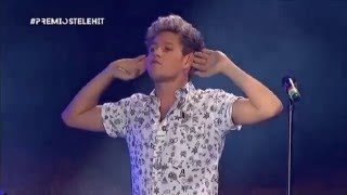 One Direction  Perfect  Telehit 2015 [upl. by Margreta911]