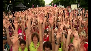 Der 34 AVON Frauenlauf war ein voller Erfolg  TIPP [upl. by Louanne885]