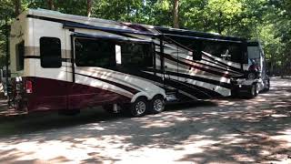 Parking a Riverstone Fifth Wheel with a Kenworth tractor [upl. by Treblihp]