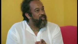 Assim é o verdadeiro Mestre  Mooji [upl. by Eleahcim832]