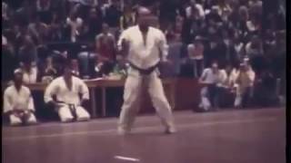 Tensho 転掌 Mas Oyamas favorite kata  Тэнсё любимое ката Масутацу Ояма 1974 [upl. by Shaeffer51]