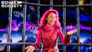 Las Aventuras de Sharkboy y Lavagirl  SharkBoy usa sus dientes para escapar [upl. by Raynold]