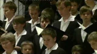 Dresdner Kreuzchor Singet dem Herrn ein neues Lied Heinrich Schütz [upl. by Eniarral]