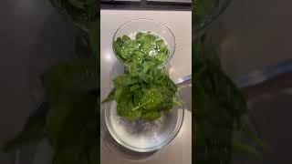 Spinach Avacado smoothie smoothie spinach banana tasty breakfast [upl. by Ha228]