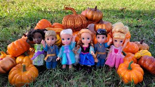 Pumpkin race  Elsa amp Anna toddlers  fall time  Barbie girls [upl. by Neerhtak]