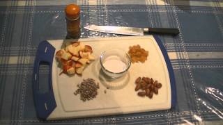 Petit déjeuner quotSANS GLUTENquot  le muesli paléo [upl. by Gnes53]