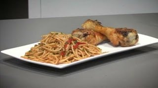 Spaghettisalade met Pesto en BBQ Drumsticks  recept [upl. by Inacana]