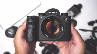 Best Fast 50mm APSCLens for Sony Mirrorless  Kamlan 50mm F11 APSC Review on Sony a6000 amp a9 [upl. by Wilonah]