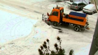 Multicar M26 Winterdienst mit Schmidt Schneeschild u Simed Streugomat [upl. by Aicelet]