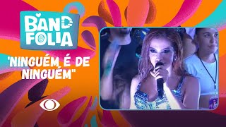 Anitta brinca sobre flertar no carnaval quotninguém é de ninguémquot [upl. by Nitsyrc65]