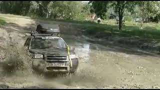 Freelander 1 Td4 on mud  standard road tyres [upl. by Rafaelof]