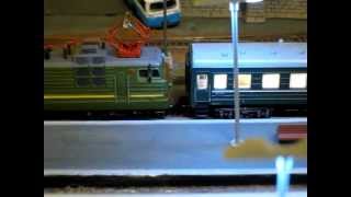 N Scale VL80 shunting with passenger train [upl. by Desirea984]