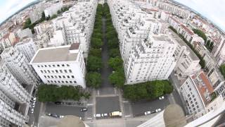 Lancement des 80 ans des Gratteciel avec la pose dune bâche sur lhôtel de ville de Villeurbanne [upl. by Mehcanem]