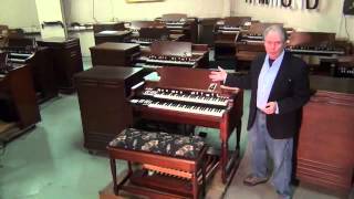 The difference between the Hammond B3 and C3 models explained [upl. by Inaffyt]