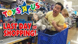 MAKING A MUSIC VIDEO IN TOYS quotRquot US Toys quotRquot Us Closing BTS Last Day of Toy Shopping [upl. by Rhyne]