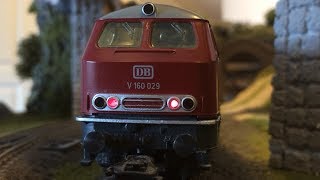 Nieuwe ledverlichting inbouwen in een Märklin V160 [upl. by Strickler]