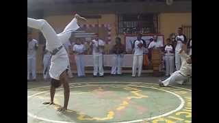 Capoeira na EMTristão da Cunha Helióplolis BH [upl. by Elmajian]