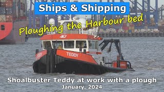 Shoalbuster tug Teddy ploughing around the berths at Felixstowe January 2023 [upl. by Aleris]