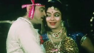 Uttar Jashu Dakhkhan Jashu Alka Yagnik Praful Dave Moti Verana Chawk Ma  Romantic Song [upl. by Hazem]