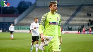 Il Napoli sfiora Lunin il portiere ucraino rinnova con il Real Madrid [upl. by Abbye]