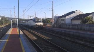 Trenes en SalvaterraGillarey y Pontevedra [upl. by Nottage874]