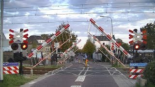 Spoorwegovergang Vlissingen  Dutch railroad crossing [upl. by Finer]