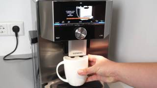 Siemens EQ9 s700  Kaffeevollautomat entkalken [upl. by Atsirhcal]