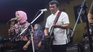 duet cici paramida rhoma irama lagu pertemuan konser malang jawa timur 7 okt 2017 [upl. by Phio257]