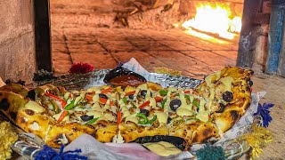 Kandari Naan Pizza Loaded With Cheese Chicken And VeggiesTurkish Naan In karachi Foodie Boys [upl. by Kassaraba961]