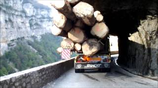 Grumier dans le Vercors Transport Achard [upl. by Aksehcnarf]