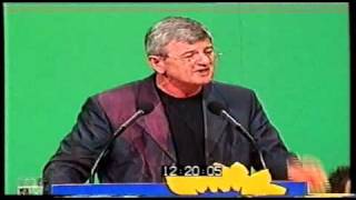 Joschka Fischer auf dem KosovoSonderparteitag in Bielefeld 1999 [upl. by Beesley]