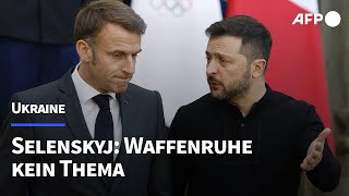 Selenskyj bestreitet Gespräche über Waffenruhe  AFP [upl. by Nirmak]