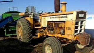 Minneapolis Moline G1355 running a Ag Bagger [upl. by Towland]