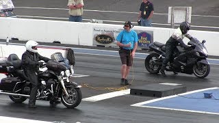 The difference between Harley Davidson and Hayabusa  drag race [upl. by Atiuqal691]