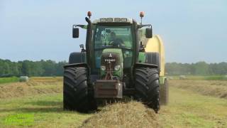 Loonbedrijf Hartlief Lammers aan het ronde balen persen [upl. by Abraham]